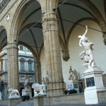 Италия: Флоренция ограничила количество посетителей в Лоджию Ланци